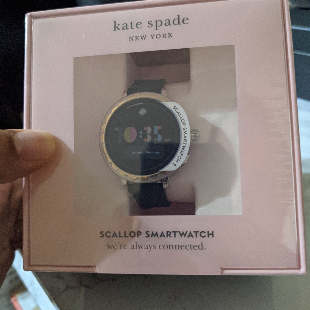 Kate Spade Scallop Smartwatch 2